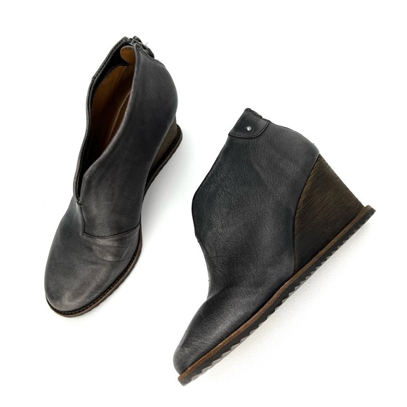 Trask Tenley Ankle Bootie Wedge Heel Leather Womens Size 6.5 Gray Brush-off New